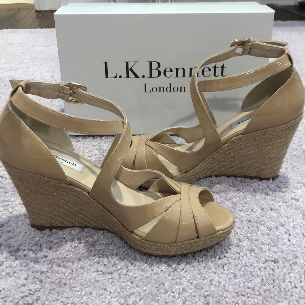 Nude Cute Strappy Wedges